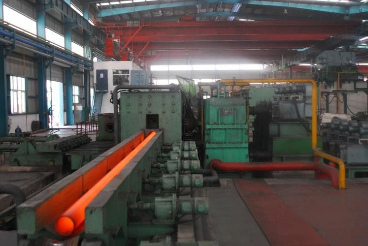 Cangzhou Baoyang Pipeline Equipment Co., Ltd. ligne de production du fabricant